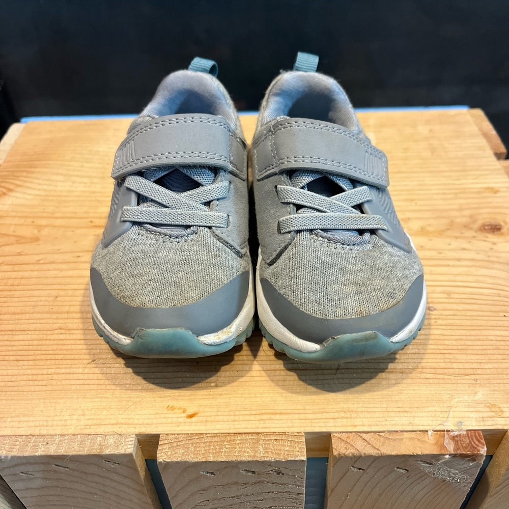 Cat & Jack Toddler Shoes size 5